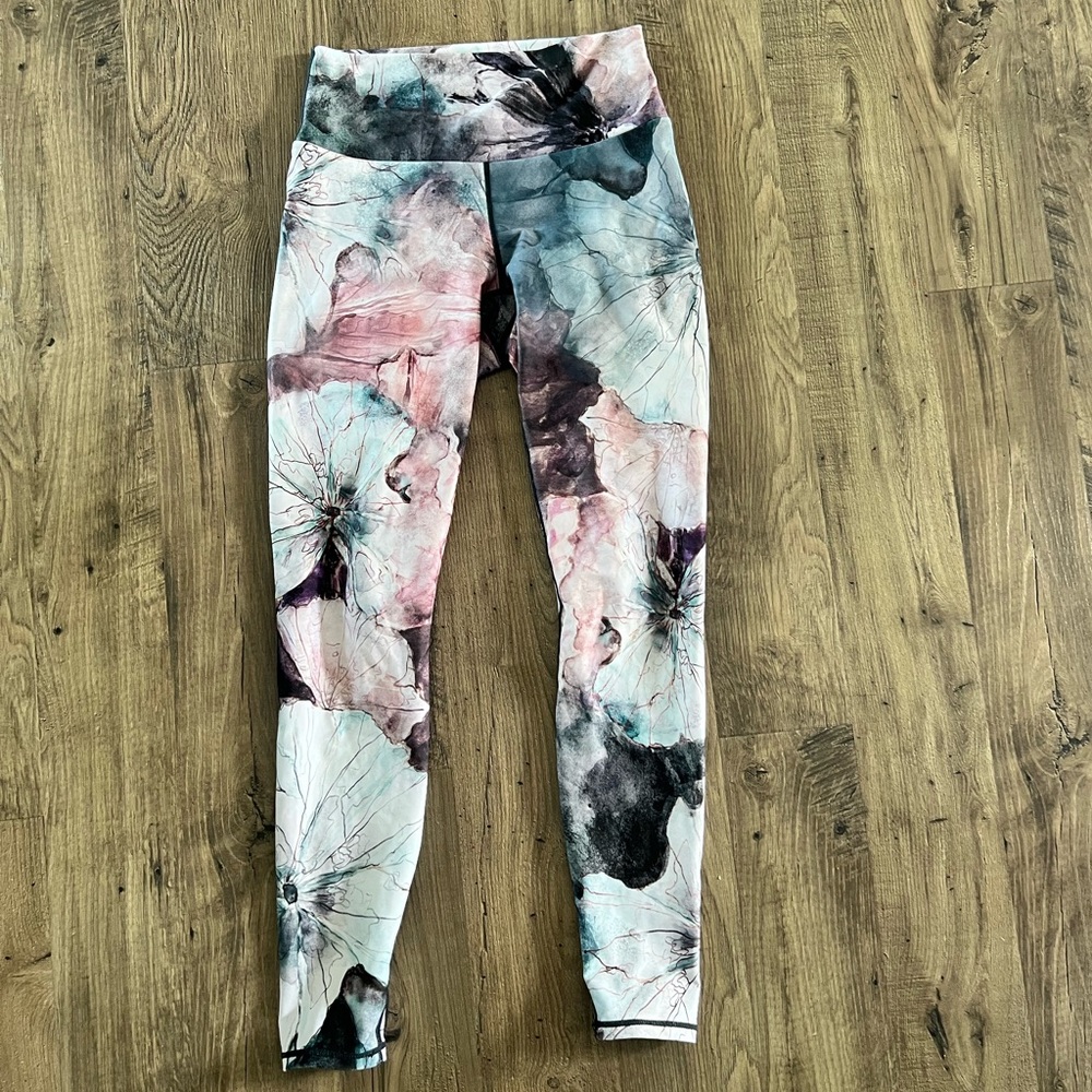 Oraki Flourish Leggings size M